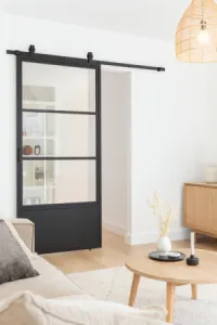 Stalen schuifdeur - 3 Vlaks - Helder glas + Kickplaat