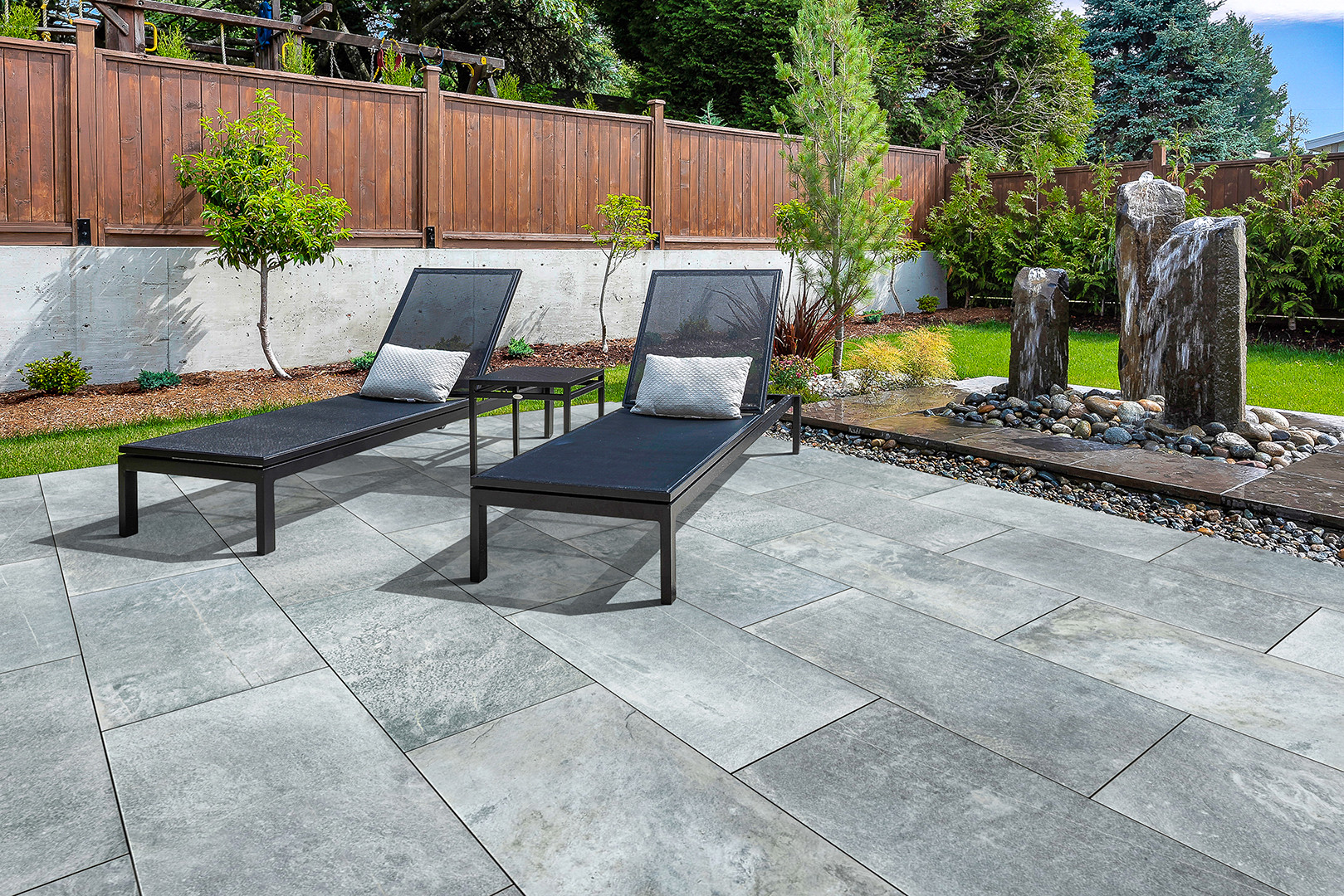 Grind of tegels: wat past bij jouw tuin?